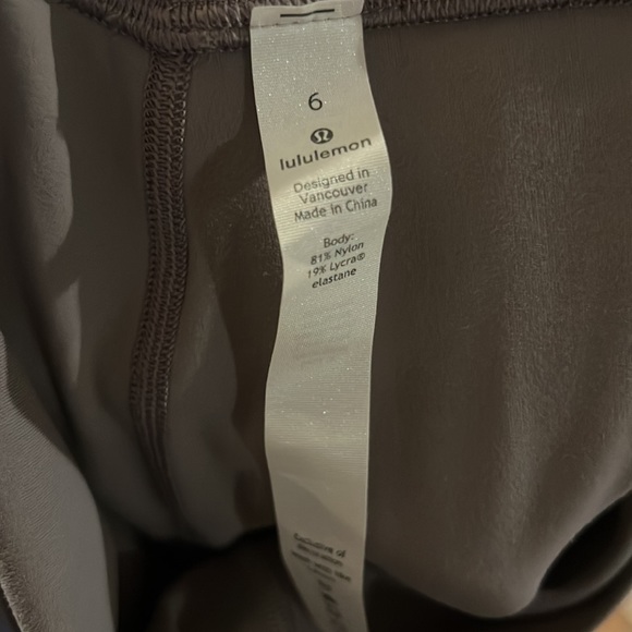 Lululemon align leggins size 6 - Picture 5 of 5